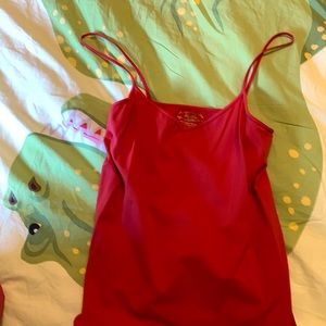 Red tank top excellent condition